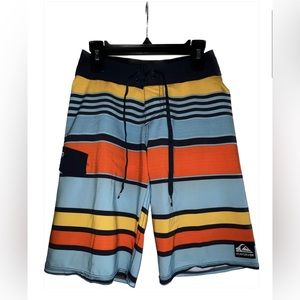 Quicksilver Boys 17” Board Shorts, Size 23” Waist / 10 Slim